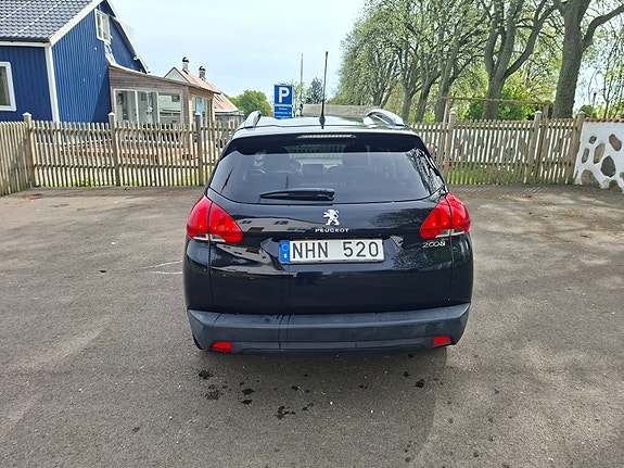 Peugeot 2008 4 of 5