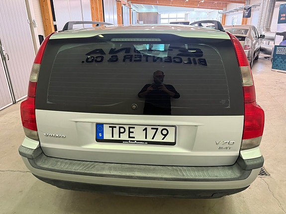 Volvo V70 11 of 12