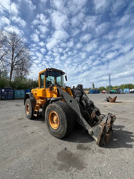 Volvo L70E / Skevfäste / Spakstyrning / 4-Spak / C-smörj 2 of 4