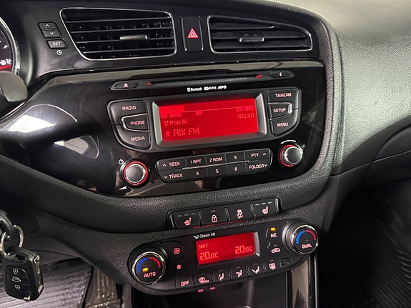 Kia Ceed 13 of 16