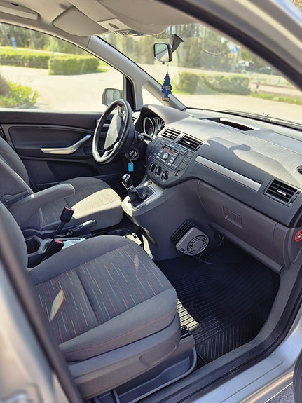 Ford C-Max 7 of 7