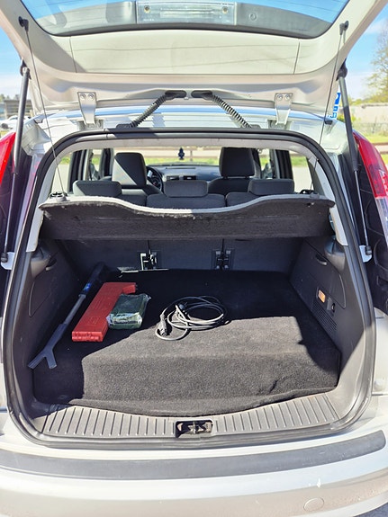 Ford C-Max 4 of 7