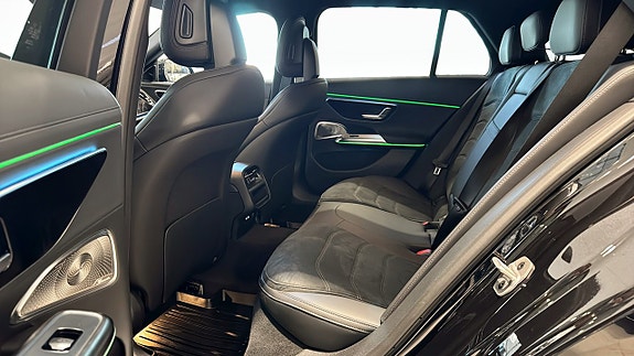 Mercedes-Benz E300 de 10 of 17