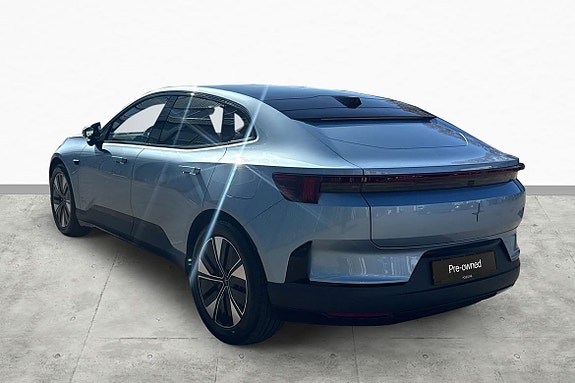 Polestar 4 7 of 19