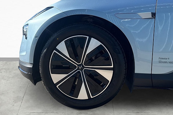 Polestar 4 5 of 19