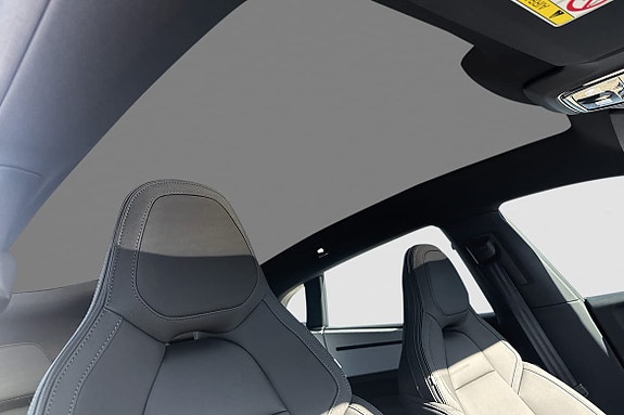 Polestar 4 17 of 20