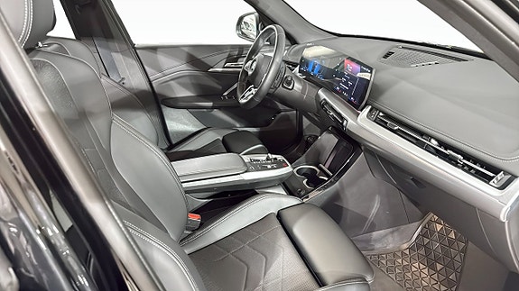 BMW X1 3 of 12
