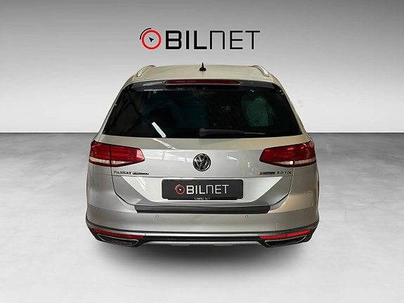 Volkswagen Passat Alltrack 4 of 5