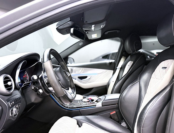Mercedes-Benz C63 11 of 22