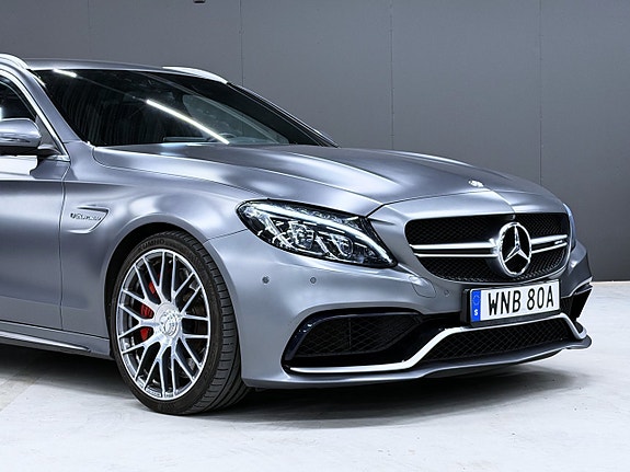 Mercedes-Benz C63 6 of 22