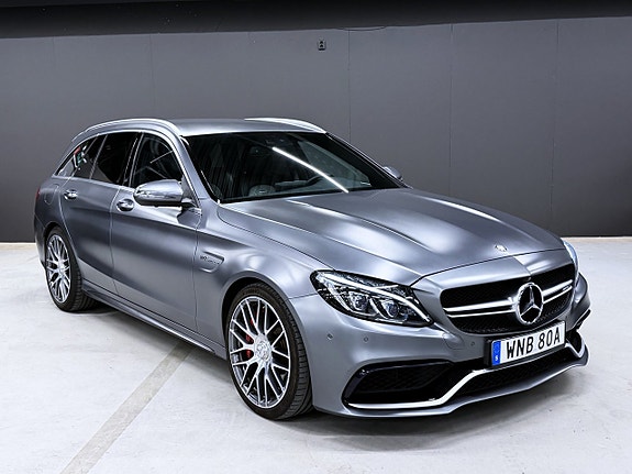 Mercedes-Benz C63 14 of 22