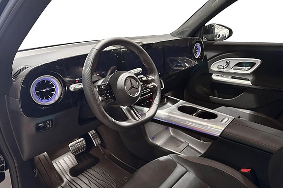 Mercedes-Benz GLB250+ 9 of 12