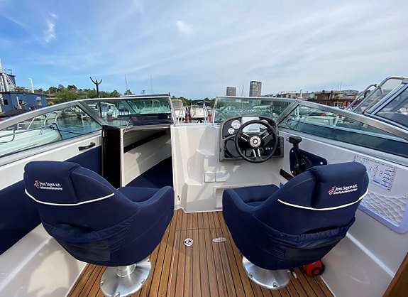 Uttern D55 Exclusiv, smartCraft, 2009- Mercury Optimax 115hp- 94h 5 of 9