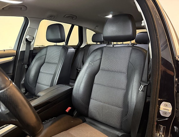 Mercedes-Benz C250 10 of 16