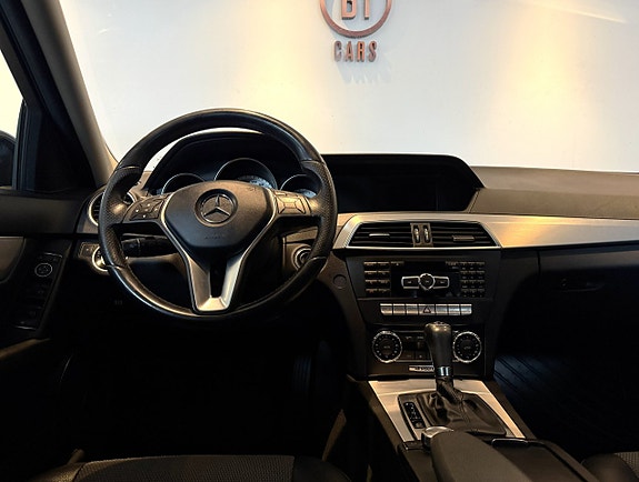 Mercedes-Benz C250 13 of 16