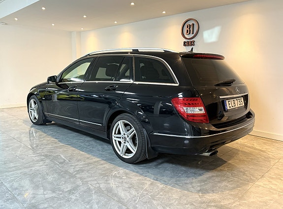 Mercedes-Benz C250 3 of 5