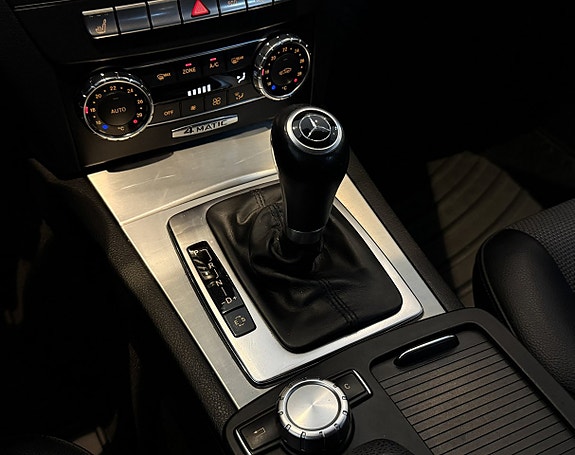 Mercedes-Benz C250 16 of 16