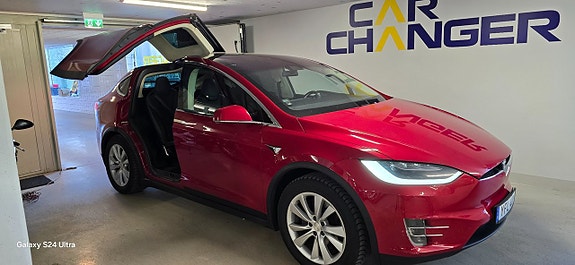 Tesla Model X 6 of 14