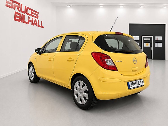 Opel Corsa 2 of 5