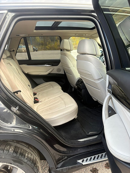 BMW X5 8 of 12