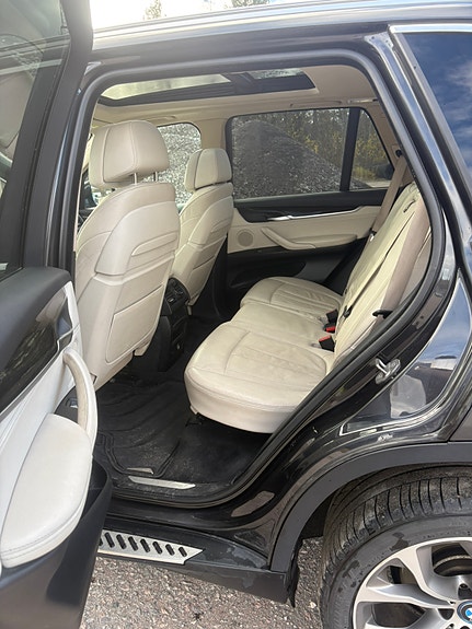BMW X5 9 of 12