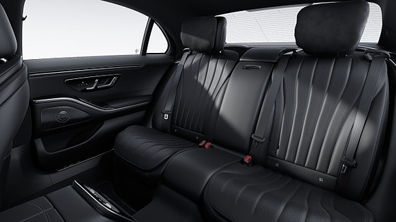 Mercedes-Benz S580 e 11 of 12