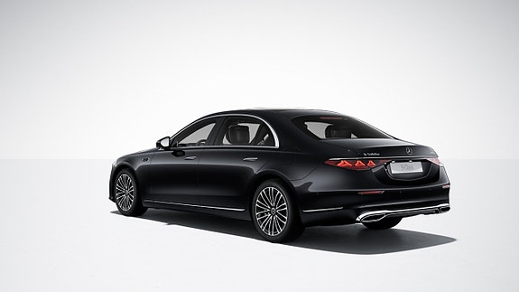 Mercedes-Benz S580 e 5 of 5