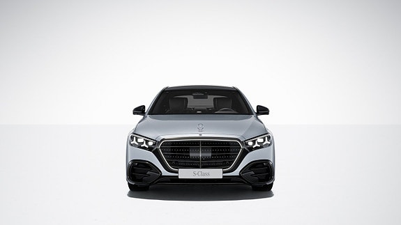 Mercedes-Benz S580 e 8 of 12