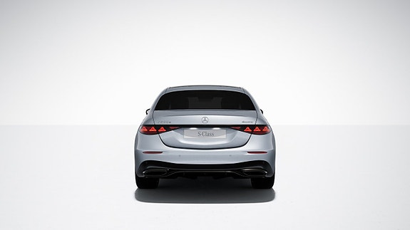 Mercedes-Benz S580 e 4 of 5