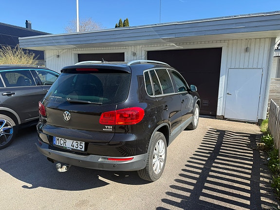 Volkswagen Tiguan 2 of 10