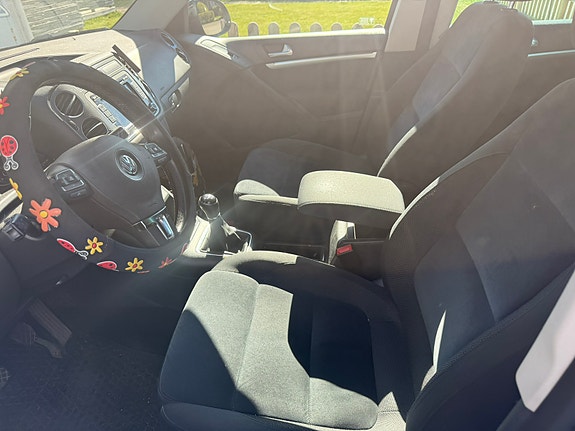Volkswagen Tiguan 5 of 10