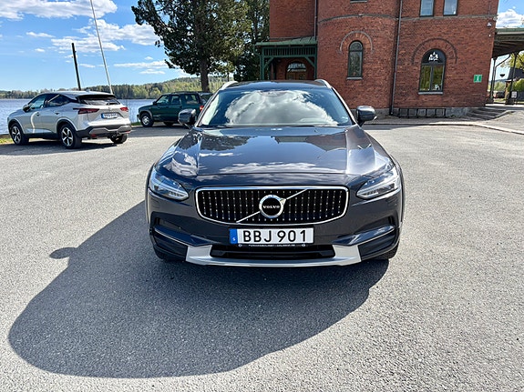 Volvo V90 Cross Country 5 of 5