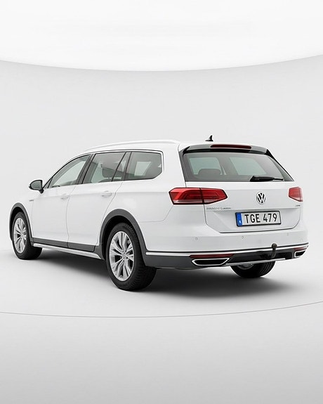 Volkswagen Passat Alltrack 4 of 5
