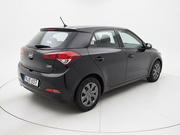 Hyundai i20 3 of 5