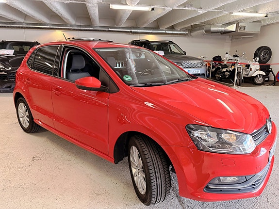 Volkswagen Polo 2 of 5