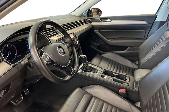 Volkswagen Passat Alltrack 10 of 28