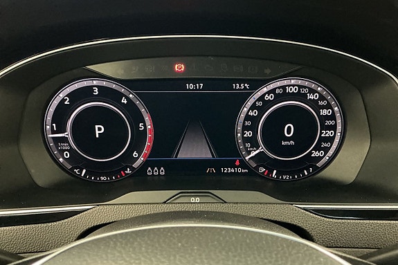 Volkswagen Passat Alltrack 15 of 28
