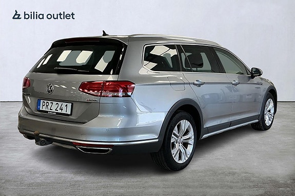 Volkswagen Passat Alltrack 4 of 5