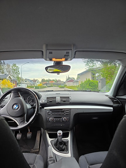 BMW 118d 9 of 11