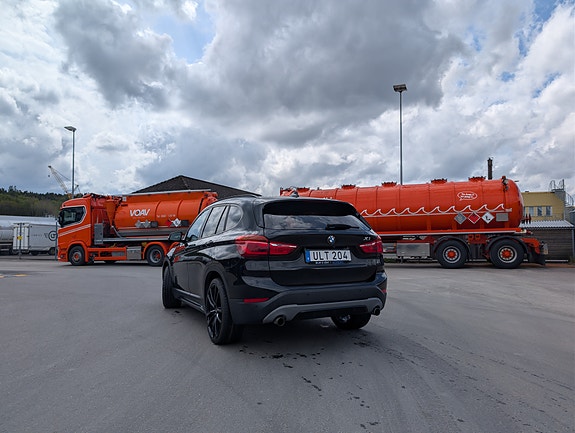 BMW X1 3 of 5