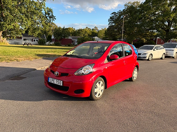 Toyota Aygo 2 of 10