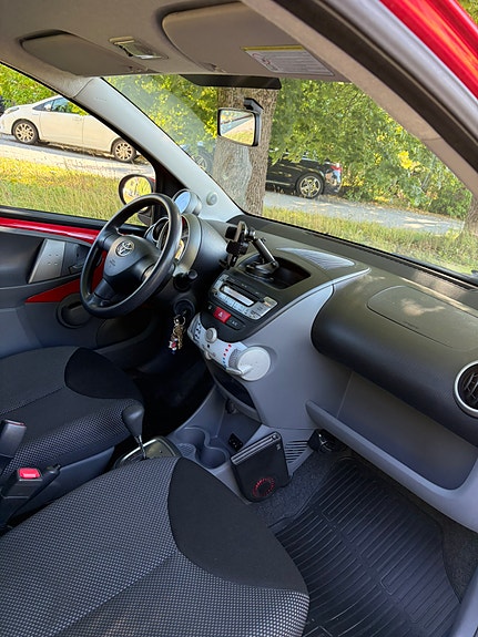 Toyota Aygo 8 of 10