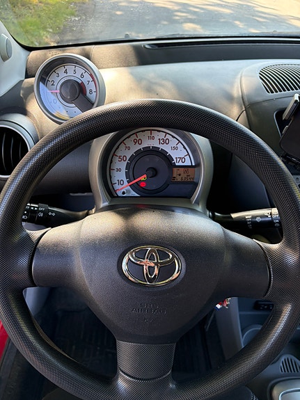 Toyota Aygo 6 of 10