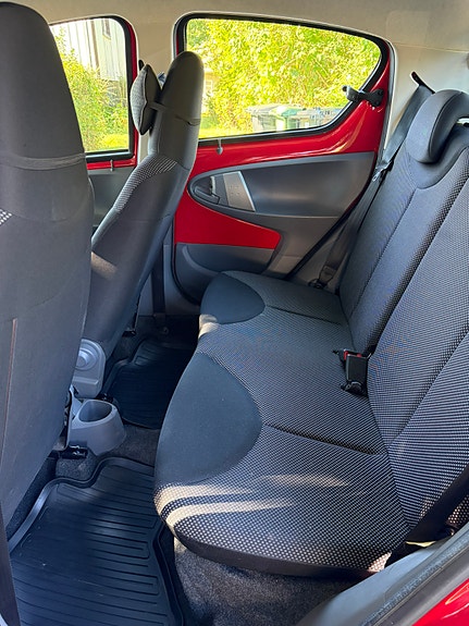 Toyota Aygo 9 of 10