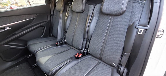Peugeot 5008 10 of 11