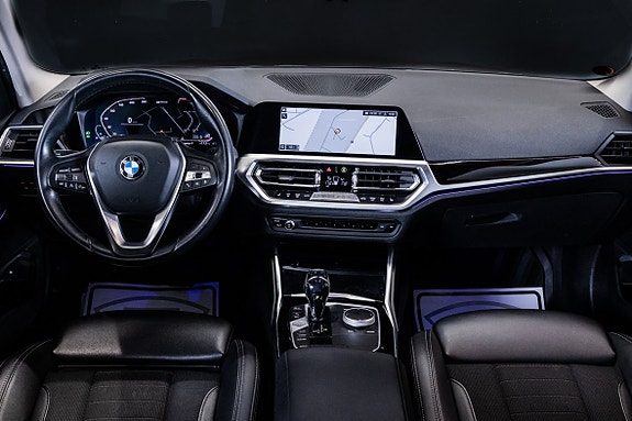 BMW 330e 15 of 23