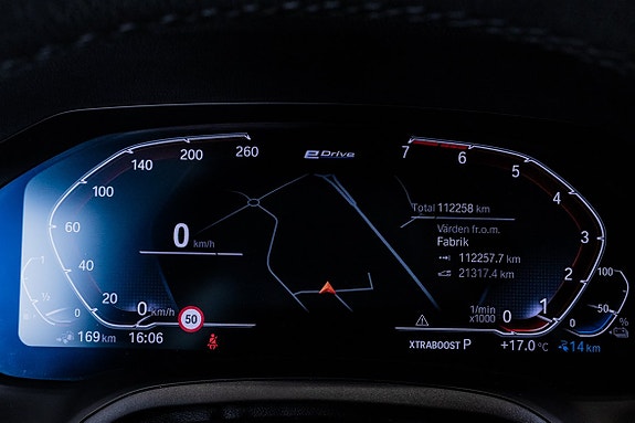 BMW 330e 20 of 23