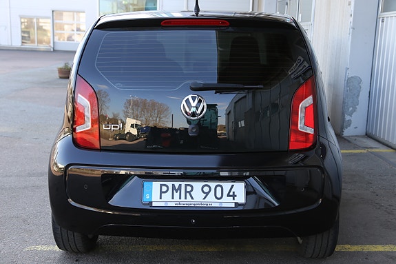 Volkswagen UP! 4 of 5