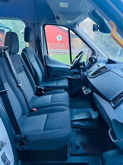 Ford Transit 3 of 5