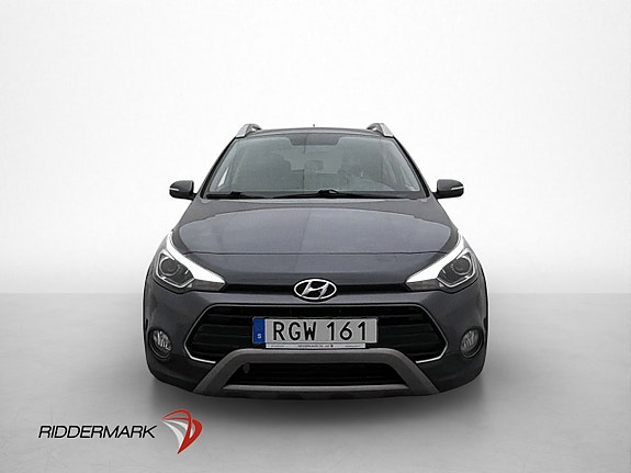 Hyundai i20 2 of 5